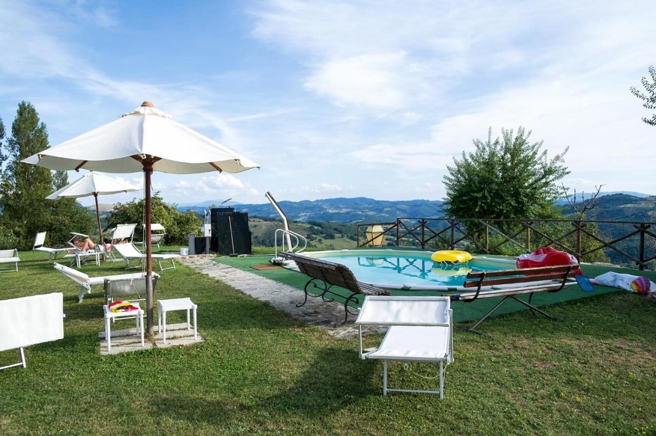 Вілла Agriturismo Borgo San Benedetto П'єтралунга Екстер'єр фото