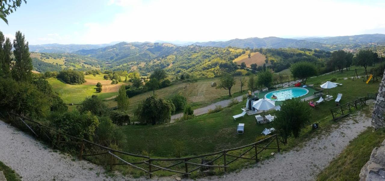 Вілла Agriturismo Borgo San Benedetto П'єтралунга Екстер'єр фото