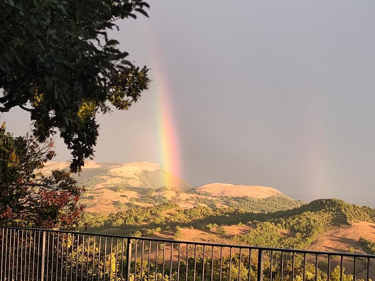 Вілла Agriturismo Borgo San Benedetto П'єтралунга Екстер'єр фото