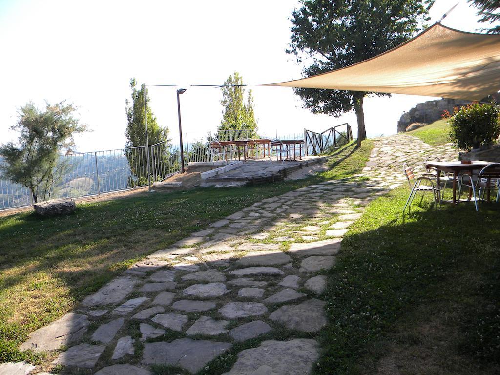 Вілла Agriturismo Borgo San Benedetto П'єтралунга Екстер'єр фото