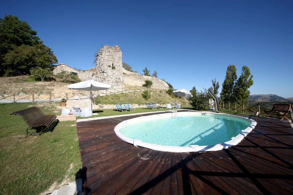 Вілла Agriturismo Borgo San Benedetto П'єтралунга Екстер'єр фото