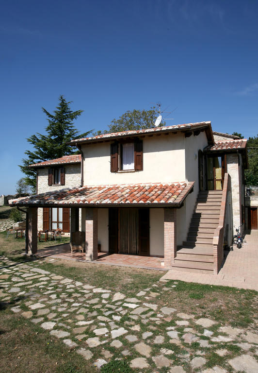 Вілла Agriturismo Borgo San Benedetto П'єтралунга Екстер'єр фото
