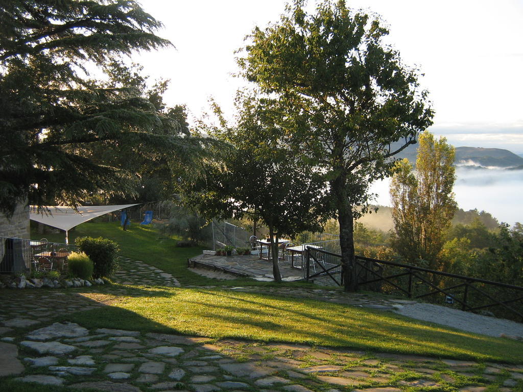Вілла Agriturismo Borgo San Benedetto П'єтралунга Екстер'єр фото