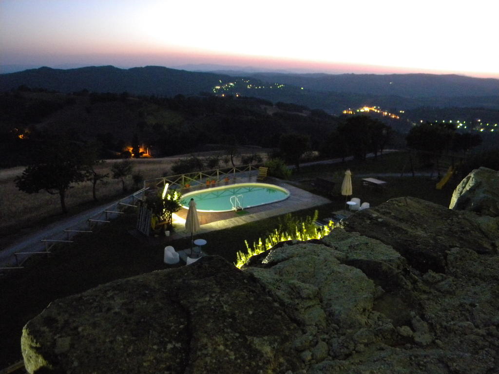 Вілла Agriturismo Borgo San Benedetto П'єтралунга Екстер'єр фото