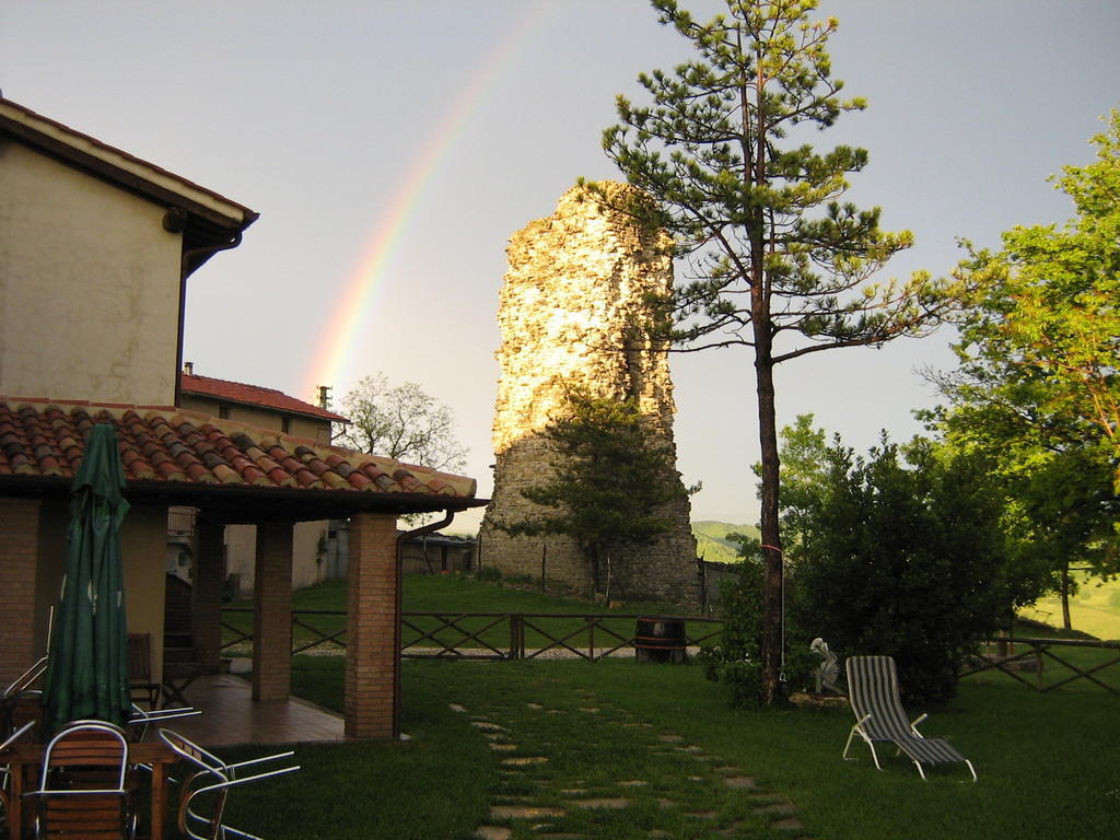 Вілла Agriturismo Borgo San Benedetto П'єтралунга Екстер'єр фото