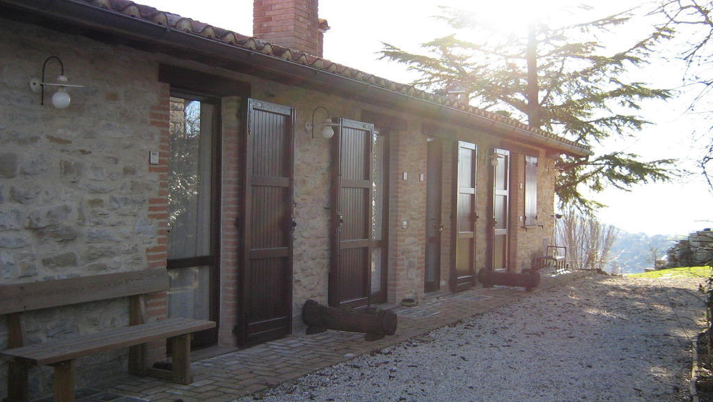 Вілла Agriturismo Borgo San Benedetto П'єтралунга Екстер'єр фото